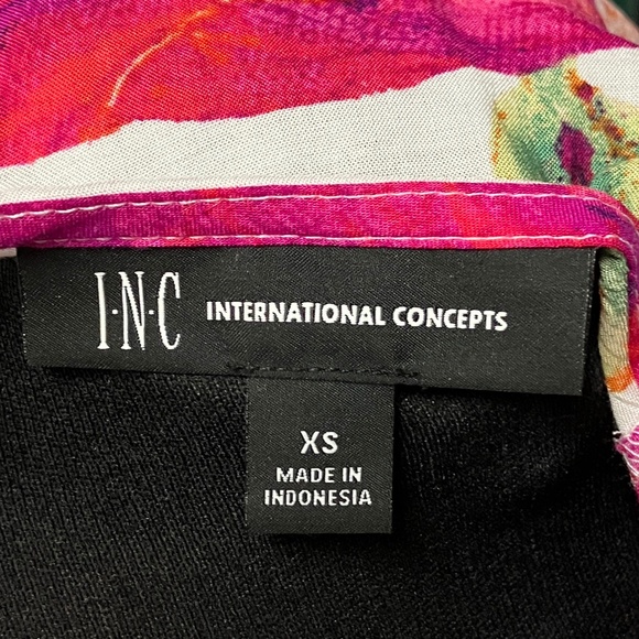 Pink Poppies Sleeveless Blouse Size XS - Picture 8 of 10